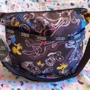 Lesportsac x Peanuts Snoopy Small Cleo Crossbody